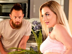 Amateur, Grosse bite, Gros seins, Sucer une bite, Brunette brune, En levrette, Cuisine, Adolescente