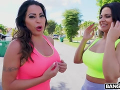 Большая жопа, Большие сиськи, Грудастые, Постарше, Семяизвержение, Латиноамериканки, Милф, Втроем