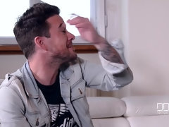 Kont, Brits, Rondborstig, Handbeurt, Likken, Masturbatie, Moeder die ik wil neuken, Tieten likken