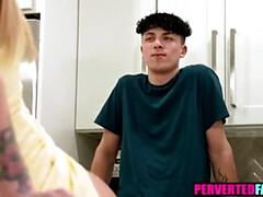 叔母, デカチン, ブロンド, フェラチオ, なめる, 淫乱熟女, オマンコ, 禁句