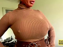 Grosser schwanz, Blondine, Britisch, Vollbusig, Geile alte tussi, Spermaladung, Reif, Milf