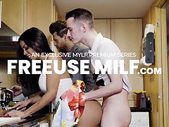 Américain, Hd, Lingerie, Mature, Mère que j'aimerais baiser, Tatouage, Adolescente, Nénés