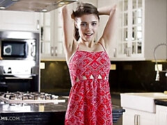 Сногсшибательные, Большая жопа, Большие сиськи, Большие дырки, На кухне, Соло, Стриптизерша, Молоденькие