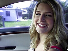 18 jahre, Grosser arsch, Grosser schwanz, Blasen, Auto, Hundestellung, Im freien, Toilette