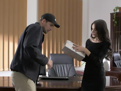 Braunhaarige, Schwanz, Europäisch, Büro, Muschi, Russisch, Kurzes haar, Uniform