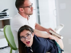 Kont, Pijpbeurt, Hondjeshouding, Brillen, Handbeurt, Klap, Tiener, Tieten likken