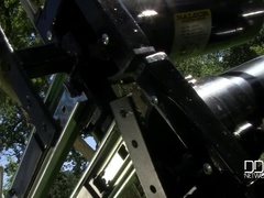 Amarrada, Británico, Peludo, Inserción, Maquina de follar, Desnudo, Solo, Tetas