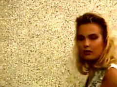 Anal, Gros seins, Sucer une bite, Poilue, Talons, Embrassement, Rousse roux, Rétro ancien