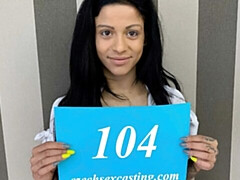 Grote lul, Grote mammen, Pijpbeurt, Bruinharig, Hondjeshouding, Mager, Tiener, Tieten likken