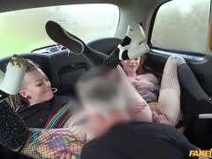 Mamada, Británico, Estilo perrito, Corridas faciales, Atragantadas, Pajear, Pequeña, Perforación