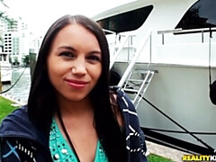 18 летние, Большая жопа, Большой член, Брюнетки, Собачьи, Натуральные сиськи, Молоденькие, Сиськи