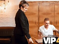 Sucer une bite, Fétiche, Hd, Mature, Russe, Jarretelles, Suçant, Professeur