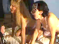 Enthousiasteling, Pijpbeurt, Groepseks ejactulatie, Bioscoop, Sperma shot, Rijpe lesbienne, Orgie, Openbaar