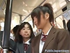 アジア人, 公共