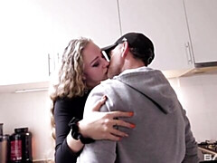 18 летние, Большая жопа, Большой член, Большие сиськи, Минет, Собачьи, Тощие, Молоденькие