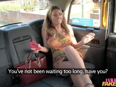 Grosse titten, Braunhaarige, Fingern, Hd, Lesbisch, Lecken, Muschi, Realität