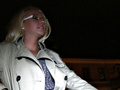 Amateur, Blonde, Sucer une bite, Lunettes, Branlette thaïlandaise, Chatte, Jarretelles, Tatouage