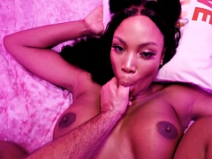 Grosse bite, Gros seins, Noire, Noir ébène, Interracial, Pov, Nénés