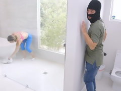 Grosser schwanz, Grosse titten, Blasen, Betrug, Paar, Masturbation, Dusche, Überraschung