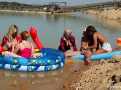 В одежде, Группа, Лесбиянка, Оргии, На природе, На публике, Атлас, Влажная
