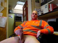 Str8 takes a calming work-break