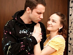 Большой член, Минет, Брюнетки, Собачьи, Натуральные сиськи, Крошечные, Короткая стрижка, Молоденькие