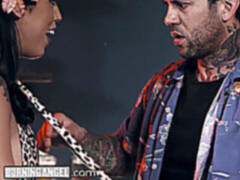 フェラチオ, キス, 現実, タトゥー, 三人