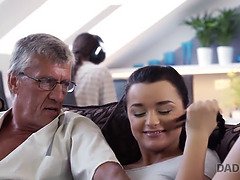 Pijpbeurt, Tsjechisch, Daddy, Hd, Likken, Rijpe lesbienne, Zoon, Tiener