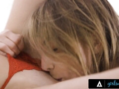 Gros cul, Gros seins, Plantureuse, Collège université, Poilue, Léchez, Seins naturels, Adolescente