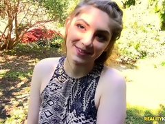 Nana, Gros cul, Noire, Sucer une bite, Faciale, Rasée, Tatouage, Adolescente