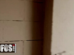 Blondine, Blasen, Spermaladung, Hd, Natürlich, Öffentlich, Rasiert, Strümpfe
