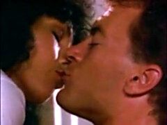 Gros seins, Brunette brune, Tir de sperme, Mère que j'aimerais baiser, Rétro ancien