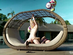 Блондинки, Брюнетки, Латиноамериканки, Белье, На природе, Крошечные, Порка, Сиськи