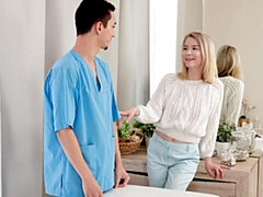 18 jaar, Kont, Grote lul, Blond, Pijpbeurt, Natuurlijke tieten, Mager, Tieten likken