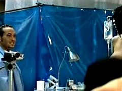 Lieveling, Grote mammen, Bruinharig, Grappig, Masseren, Openbaar, Tieten likken