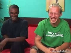 Grosser schwanz, Schwarz, Schwarz, Spassig, Schwul, Hardcore, Interrassisch