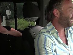 Gorda, Tetas grandes, Mamada, Coche, Enorme, Maduro, Policía, Tetas
