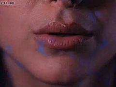 Большие сиськи, Брюнетки, Знаменитости, Секс без цензуры, Соски, На публике, Тощие, Софткор