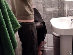 Adventure Of A Young Egypt Girl In The Uk