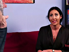 素人, イギリス人, 着衣女と全裸男, フェムドム, ヒール, 下着, 淫乱熟女, 魅力的