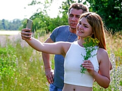 Arsch, Blondine, Blasen, Küssen, Lecken, Im freien, Jungendliche (18+), Titten