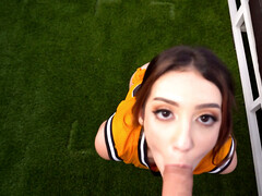 18 jaar, Grote lul, Grote mammen, Pijpbeurt, Bruinharig, Gezichtspunt, Tiener