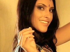 Брюнетки, Индианки