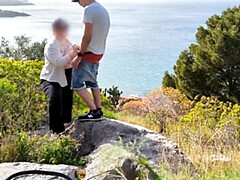 18 años, Amateur, Gorda, Mamada, Madres para coger, Al aire libre, Público, Apretado