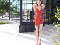 Dichtbij, Dansen, Gapende, Masturbatie, Monster, Alleen, Speelgoed, Onder de rok