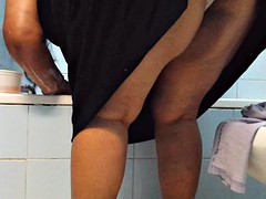 Cuarto de baño, Bajo la falda, Voyeur