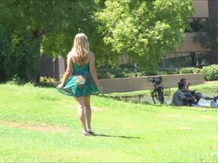 Anal, Fetiche, Penetracion con dedos, Masturbación, Orgasmo, Público, Solo, Juguetes