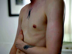 Sperma shot, Homo, Masturbatie, Tepels, Doordringend, Pornster, Alleen, Tatoeage