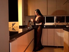 Жопа, Бразильянки, Поцелуи, Мускулы, Кричащие, Тощие, Тату, Сиськи