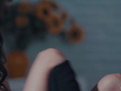 Sucer une bite, Brunette brune, Tir de sperme, Bâillonner, Hard, Masturbation, Petite femme, Nénés